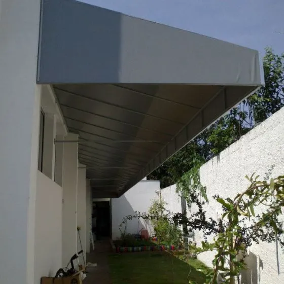 Cobertura de Lona em Atibaia SP Cobertura de Lona em Atibaia SP — Cobertura com calha lateral para escoamento