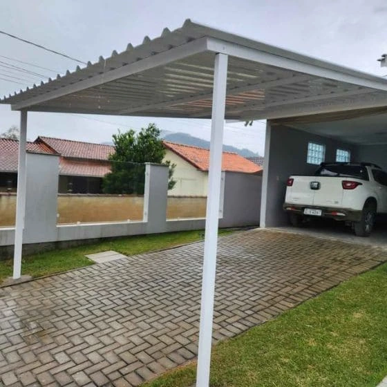Cobertura de Telha Metálica Simples em Atibaia SP Cobertura de Telha Metálica Simples em Atibaia SP — Cobertura com estrutura metálica reforçada