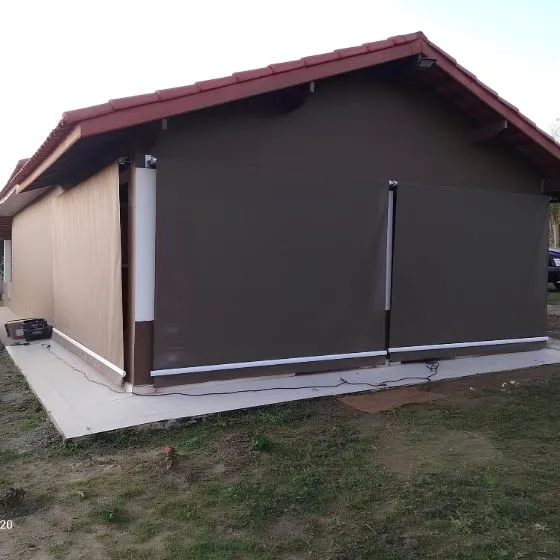 Toldo Cortina de Tela Screen em Atibaia SP — Cobertura em área de piscina