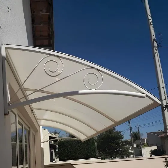Toldo Policarbonato Alveolar em Atibaia SP — Cobertura em área de piscina